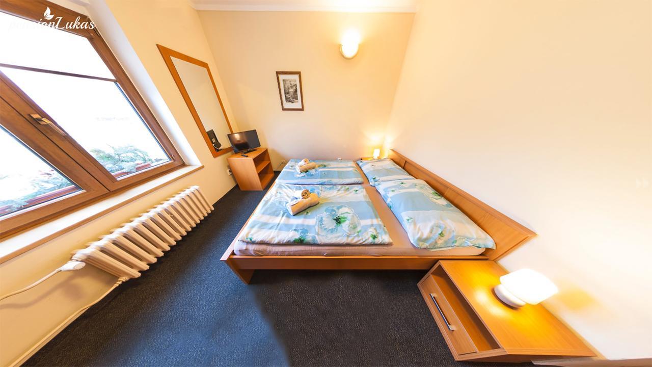 Pension Lukas Karlovy Vary Rom bilde